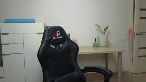 Alice online show from March 17, 5:06 pm