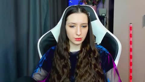 Alice online show from September 19, 3:33 pm