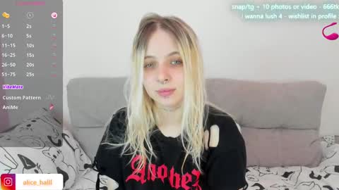 alice_halle online show from March 8, 8:40 am