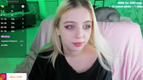 alice_halle online show from December 13, 8:25 pm