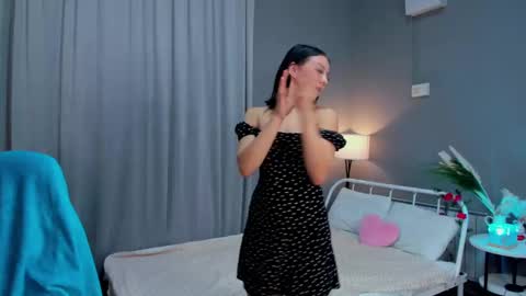 alice_hilllls online show from December 5, 5:26 am