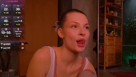 Alice online show from November 23, 7:59 pm