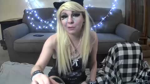 alice_leray online show from March 7, 11:58 pm