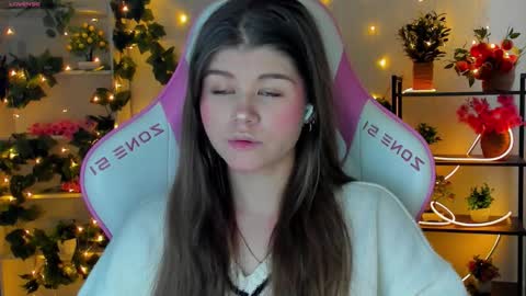 Alice online show from October 12, 2:08 pm