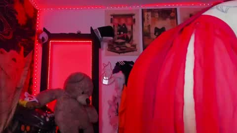 Alice  online show from June 4, 1:00 am