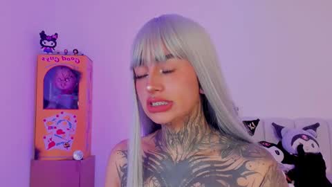 Alice  online show from October 26, 8:37 pm