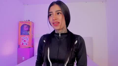 Alice  online show from September 18, 12:04 pm