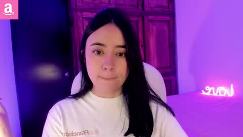 Aliceee  ..   97YP9VWGZHrefnav wishlist lists 1 online show from March 12, 7:58 pm