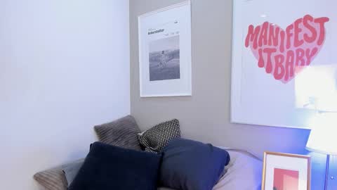 Alice  online show from November 28, 6:38 am