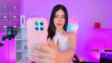 Alice online show from October 18, 1:03 pm