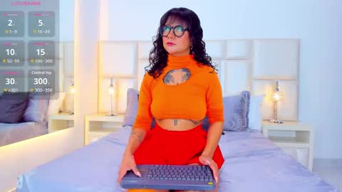 alicegould online show from December 18, 11:45 am