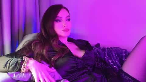 alicejameson online show from November 10, 9:54 pm