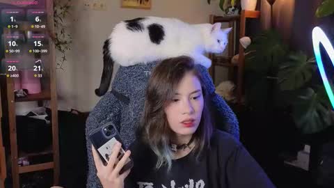 Alice  vacation  online show from October 21, 12:36 am