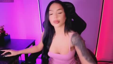 alicemadyson online show from February 15, 8:08 pm