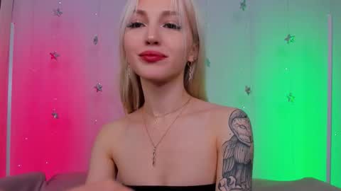 alicemonro online show from December 21, 1:43 am
