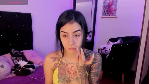 Alice online show from January 12, 7:53 pm