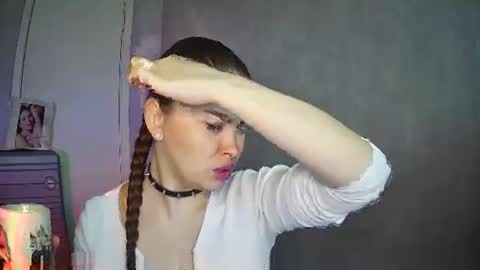 AlicexFresh online show from June 3, 6:25 am