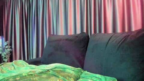 Alice online show from December 6, 6:48 am