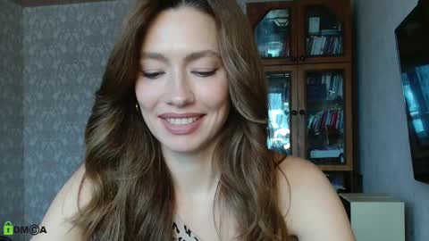 Alicia online show from November 21, 9:44 am