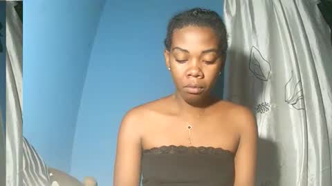 alihane21 online show from February 12, 7:04 pm