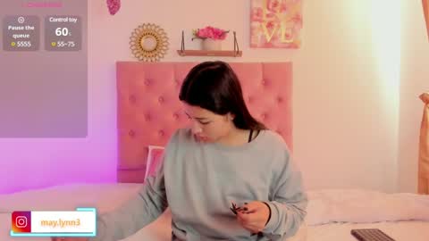 aliice_walker_ online show from December 2, 12:39 pm