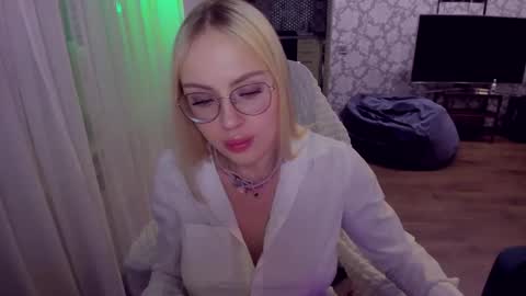 alinaocean online show from May 30, 6:16 pm