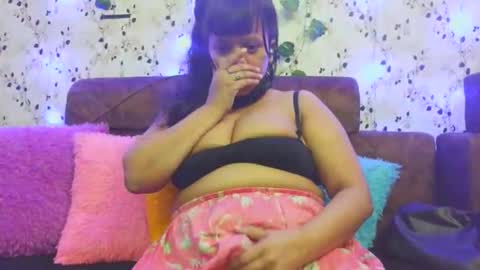 Alinna400 online show from May 2, 2:37 am