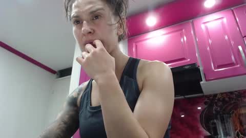 alipetite online show from September 24, 11:04 pm