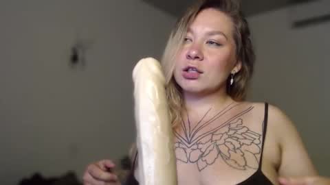 alisa_u online show from December 15, 11:43 pm