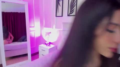     online show from March 4, 8:49 pm