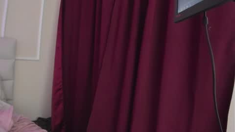     online show from February 27, 6:40 am