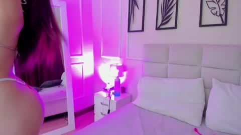     online show from February 7, 9:04 pm