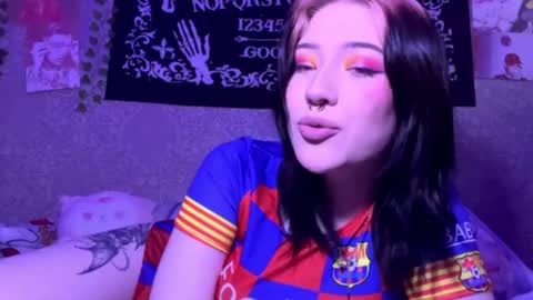 alisha_sky_ online show from June 4, 8:41 am