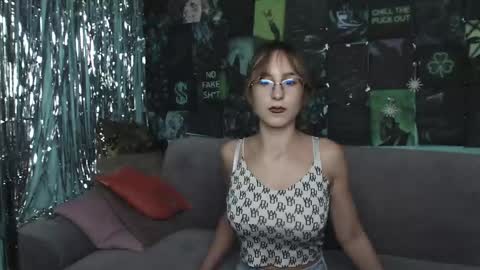 alishakelly online show from November 10, 6:08 am