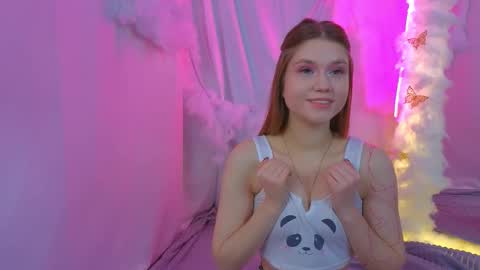 Alisia online show from November 3, 4:00 pm