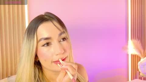 Alison online show from April 1, 7:33 pm