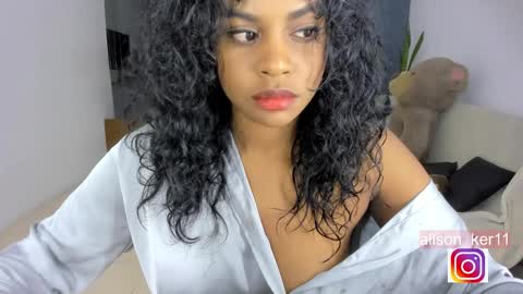 Sofias house online show from December 31, 8:15 am