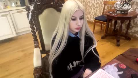 Alison online show from September 28, 9:42 pm