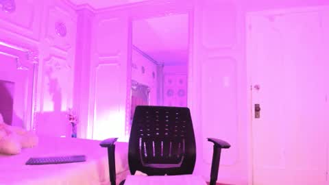 Alison Fishert online show from January 16, 12:23 pm