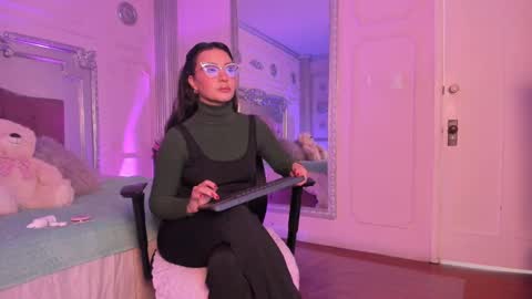 Alison Fishert online show from January 9, 11:58 am