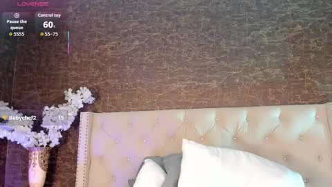 Alison Moon  online show from September 10, 11:49 pm