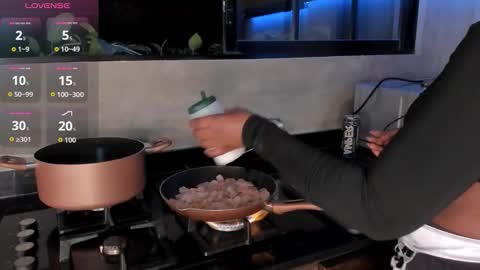 Alison Moon  online show from October 17, 11:52 pm