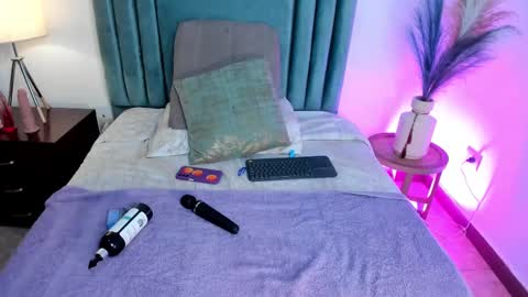 AlissaNix online show from March 6, 11:31 pm