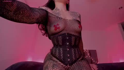    online show from September 26, 2:31 am