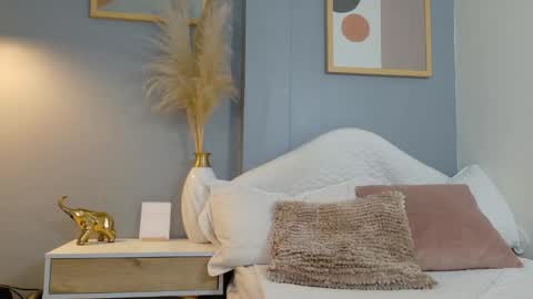 Alisson online show from November 12, 4:49 pm