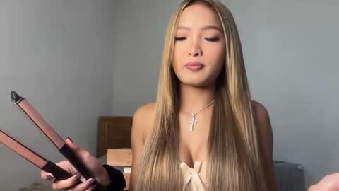 Alita Chan online show from January 14, 4:28 am