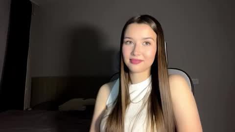 Annie online show from December 1, 11:14 am