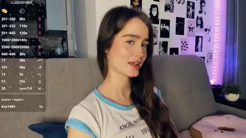 Alivia online show from December 15, 10:09 am