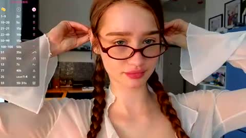 Alivia    online show from June 14, 9:09 am