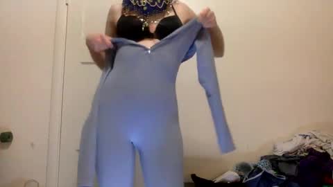 alixjade online show from February 18, 4:26 am
